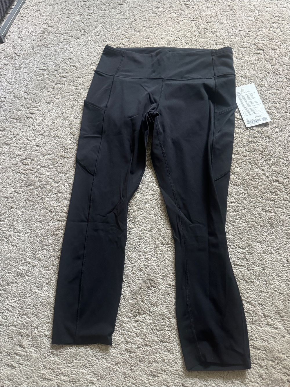 NWT Lululemon Fast and Free HR Crop 23”